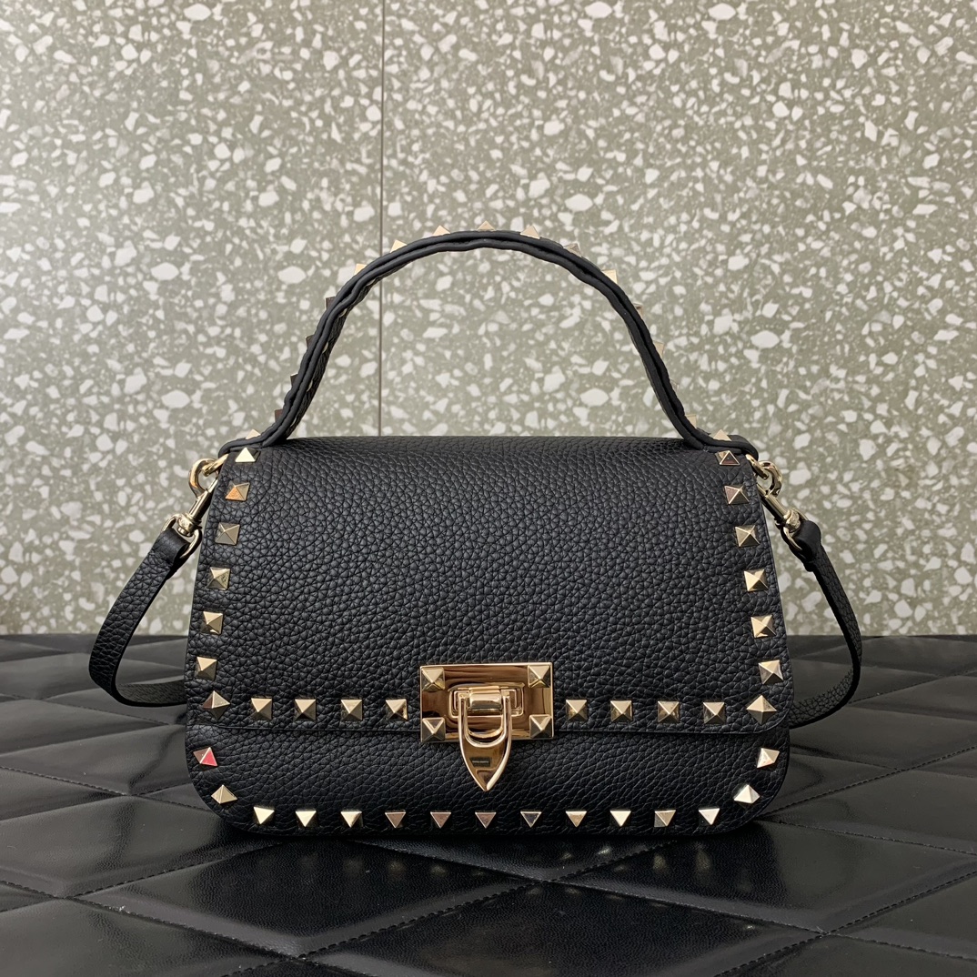 Valentino Garavani Rockstud Handbag Shoulder Bag in Black Grainy Calfskin